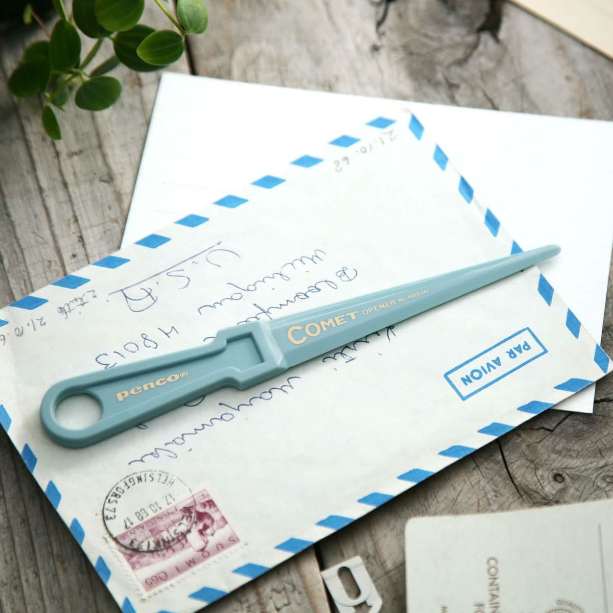 Coupe-Papier Bleu Clair Penco