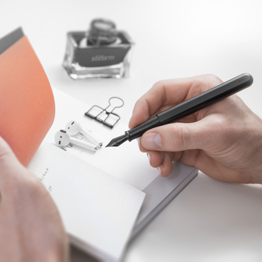 Stylo-Plume INK Aluminium Warp Black Plume Acier Argent Stilform