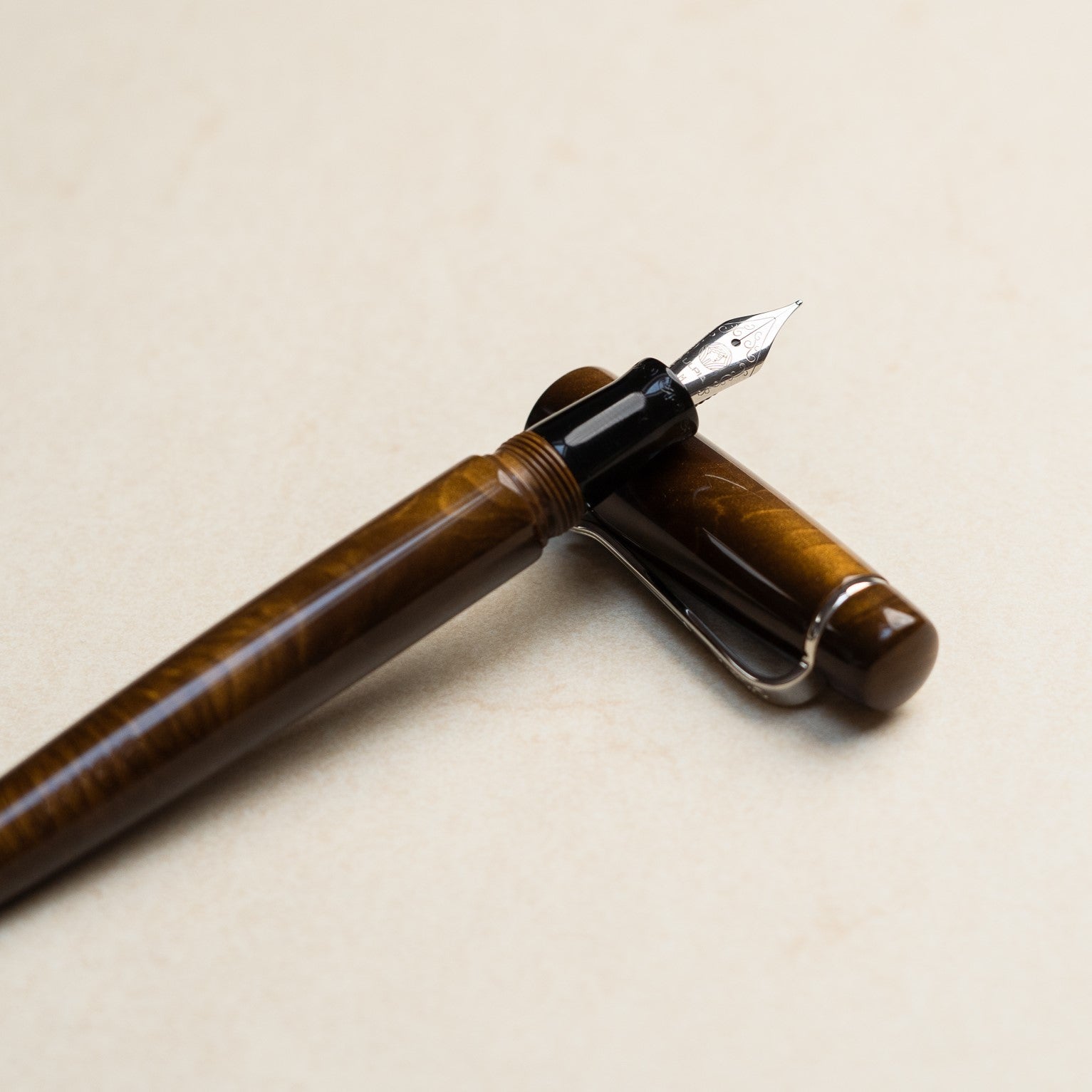 Stylo Plume Classica Méduse Bronze Ulpia