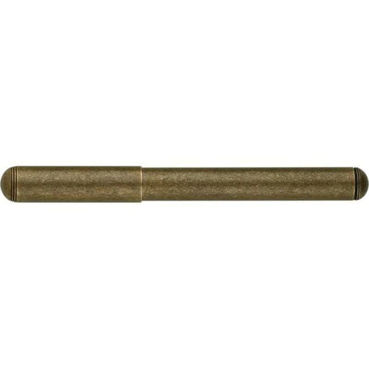 Stylo plume Element avec son capuchon fermé en noir oxydé de la marque Delike