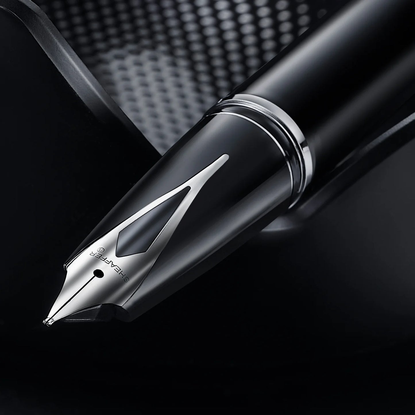 Stylo Plume Legacy Noir Brillant avec Plume Incrustée Sheaffer