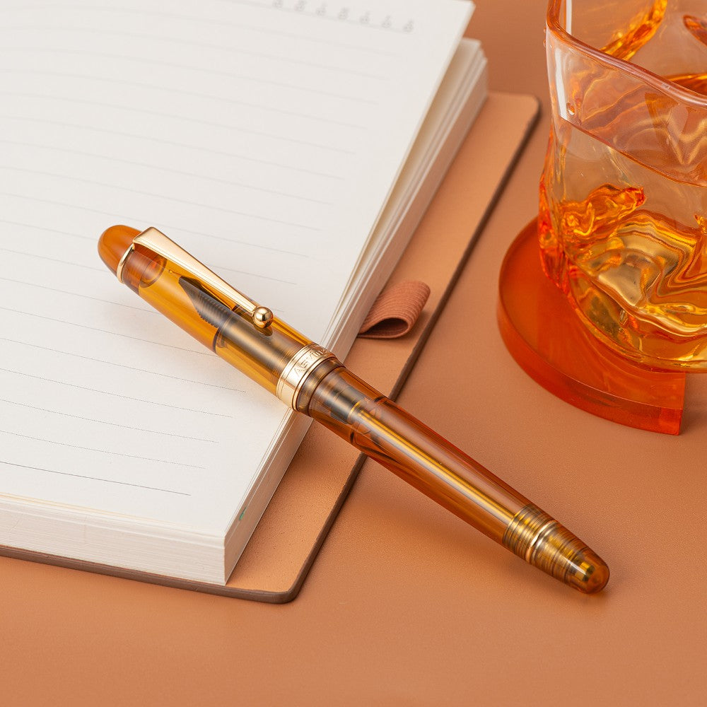 Stylo Plume V126 Ambre Translucide M Asvine
