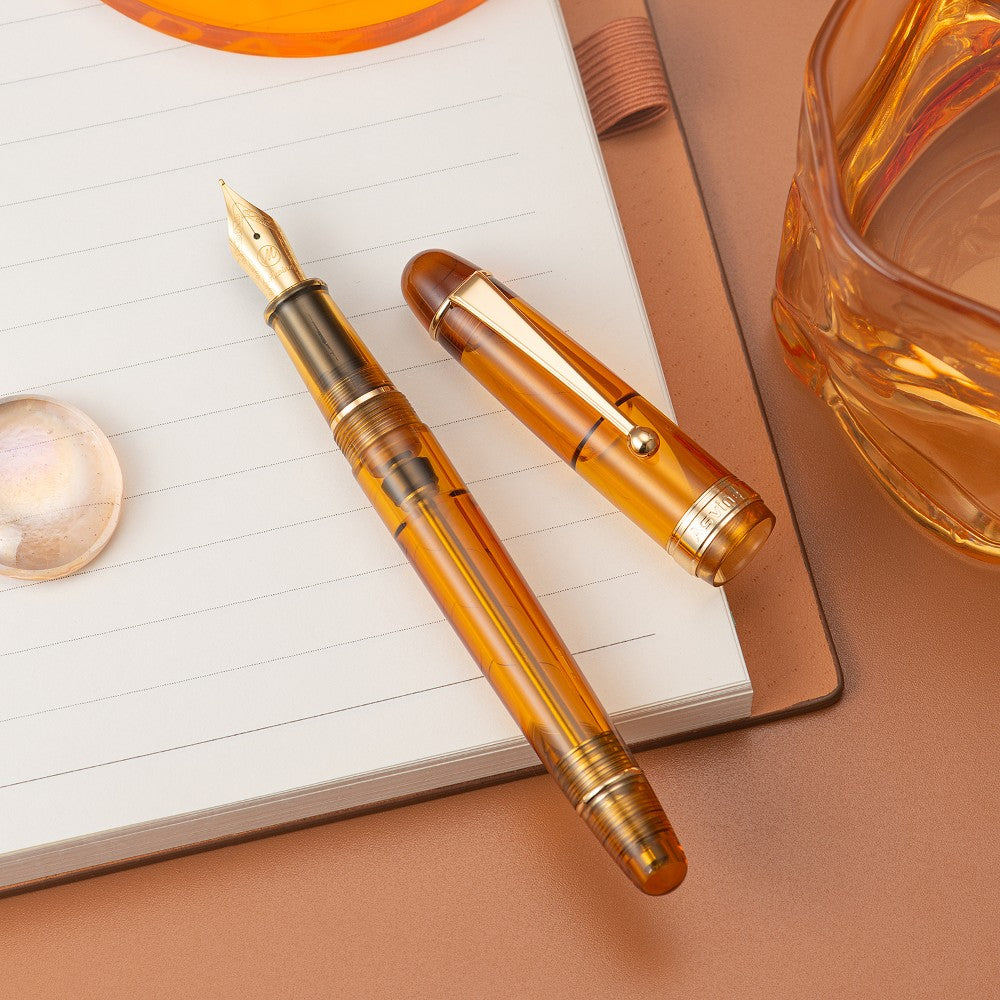 Stylo Plume V126 Ambre Translucide M Asvine