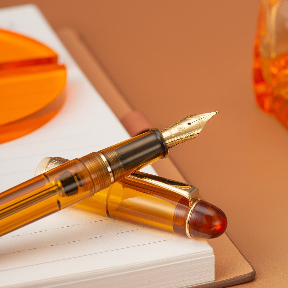 Stylo Plume V126 Ambre Translucide M Asvine
