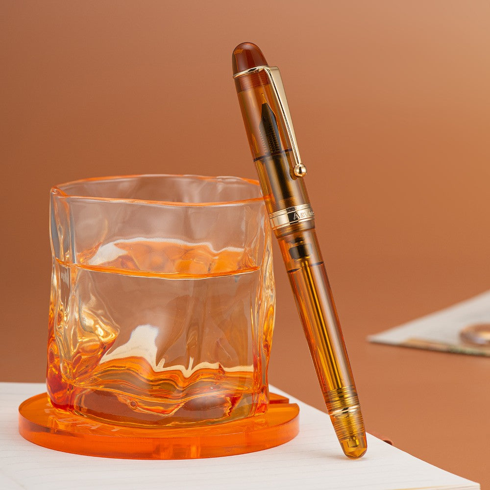 Stylo Plume V126 Ambre Translucide M Asvine