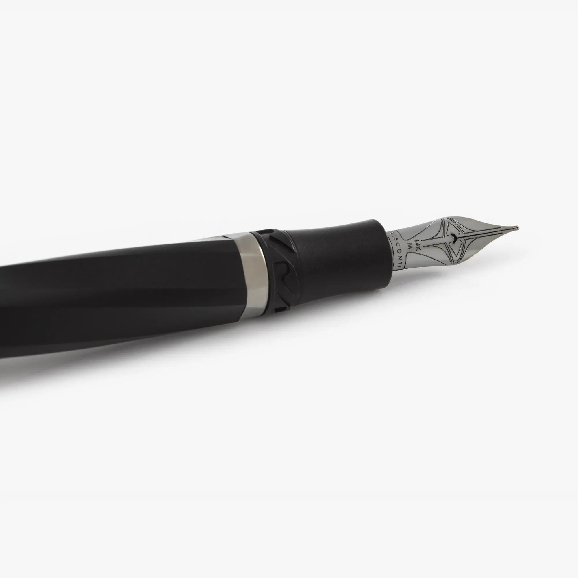 Stylo-Plume Divina Matte Noir Visconti